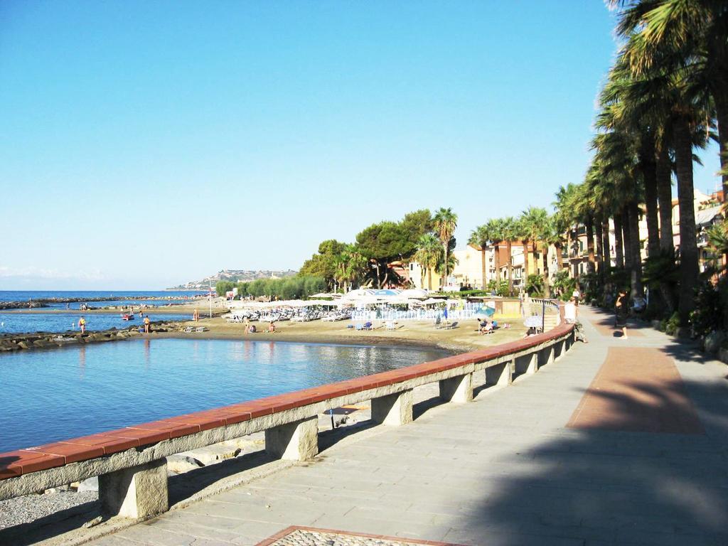 Nino Bixio Apartment Riva Ligure Esterno foto